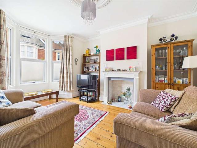 Flat for sale in Wapping Wharf, Feckenham