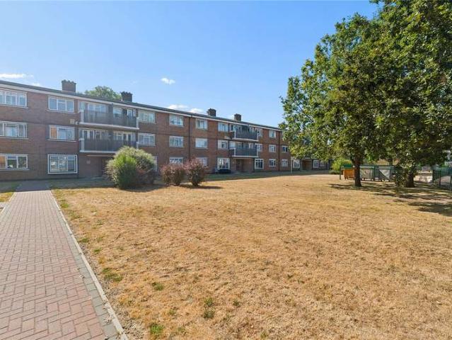 Flat for sale in London Borough of Havering, Greater London