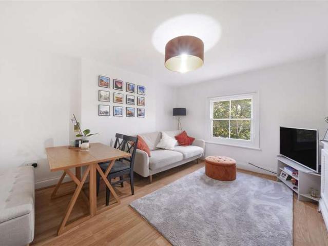 Maisonette for sale in London Borough of Hammersmith and Fulham, Greater London