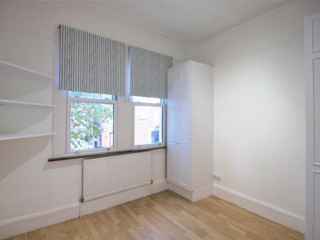 Apartment for rent in Dollis Hill, Greater London