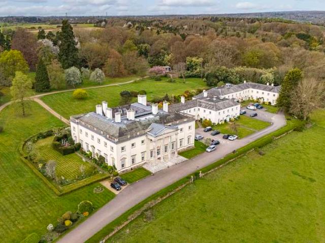Flat for sale in Amersham