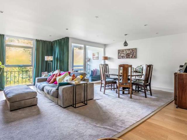 Flat for sale in Royal Tunbridge Wells, Tunbridge Wells