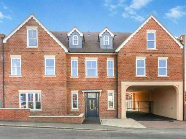 Flat for sale in Greater London