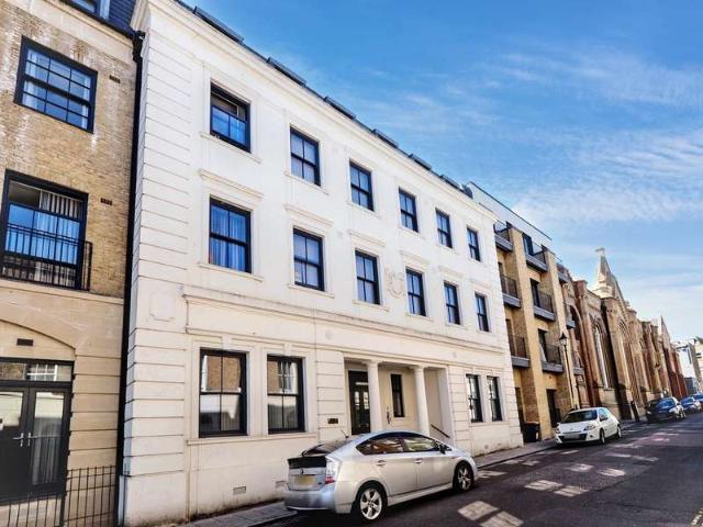 Flat for sale in East Cliff, Acol