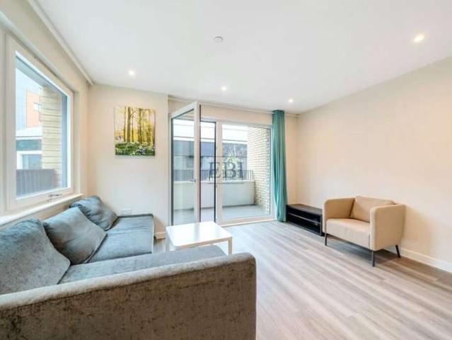 Flat for sale in Greater London