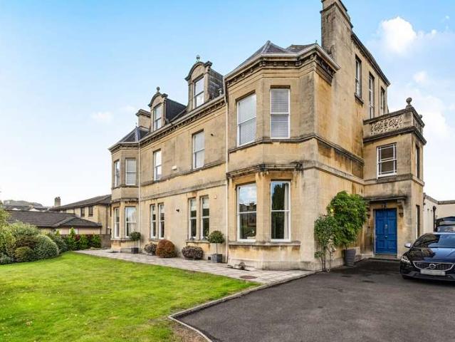 Flat for sale in Bear Flat, Bath