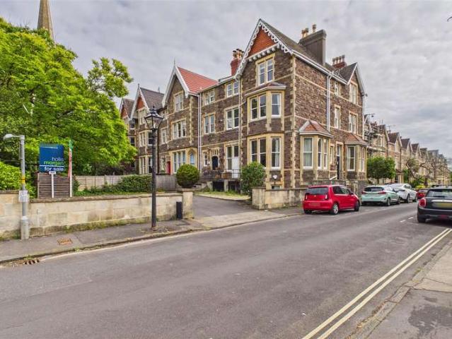 Flat for sale in Clifton Village, Bristol