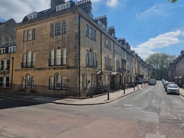 Flat for rent in Kingsmead, Bath
