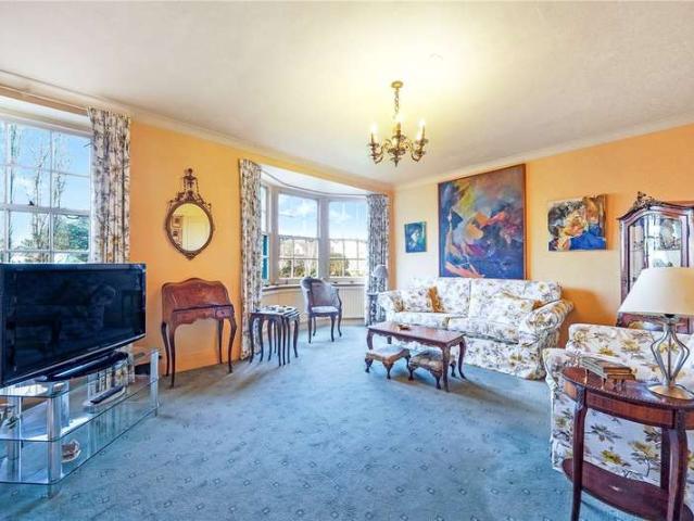 Flat for sale in Highgate, Greater London
