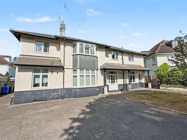 Flat for sale in Boscombe, Bournemouth