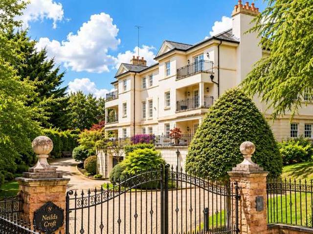 Flat for sale in Trafford Park, Greater Manchester