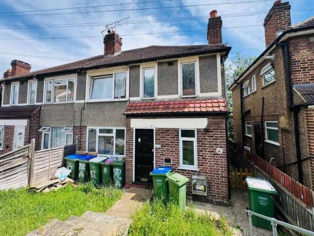 Flat for sale in London Borough of Bexley, Greater London