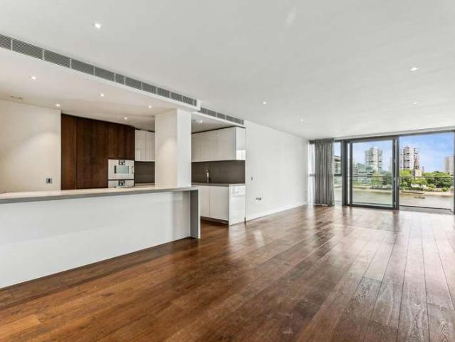 Flat for sale in Chelsea Waterfront, Greater London