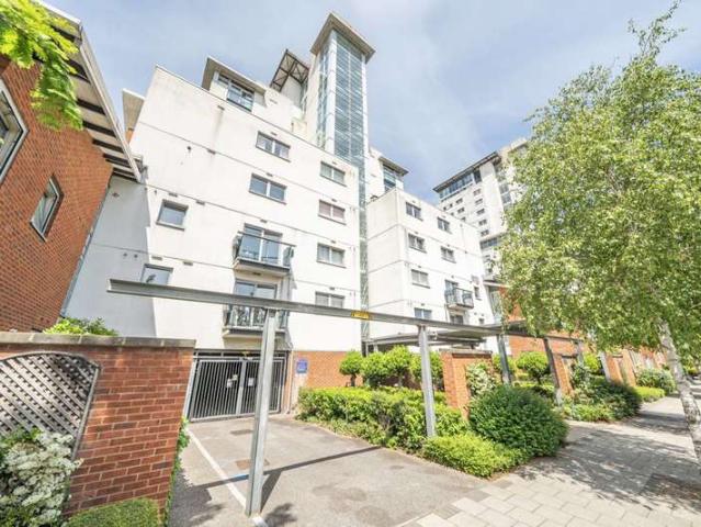 Flat for sale in Thamesmead, Royal Borough of Greenwich