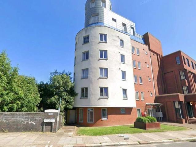 Flat for sale in Kenton, Greater London