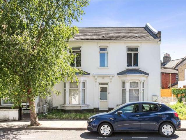 Flat for sale in Clapton, Lower Clapton