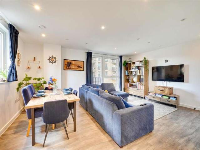 Flat for sale in London Borough of Enfield, Greater London