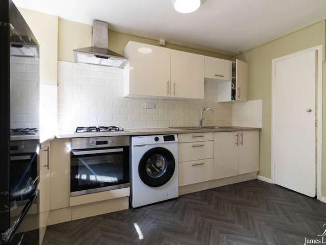 Flat for rent in Calthorpe Fields, West Midlands