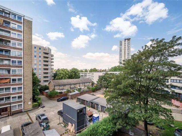 Flat for sale in Maitland Park, Greater London