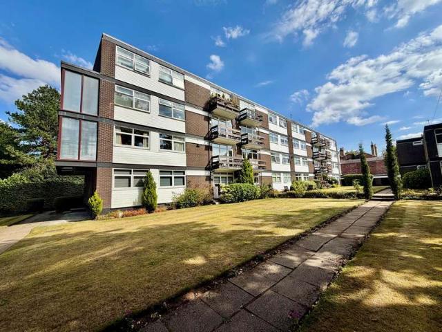 Flat for sale in Trafford Park, Greater Manchester