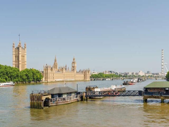 Flat for rent in South Lambeth, Greater London