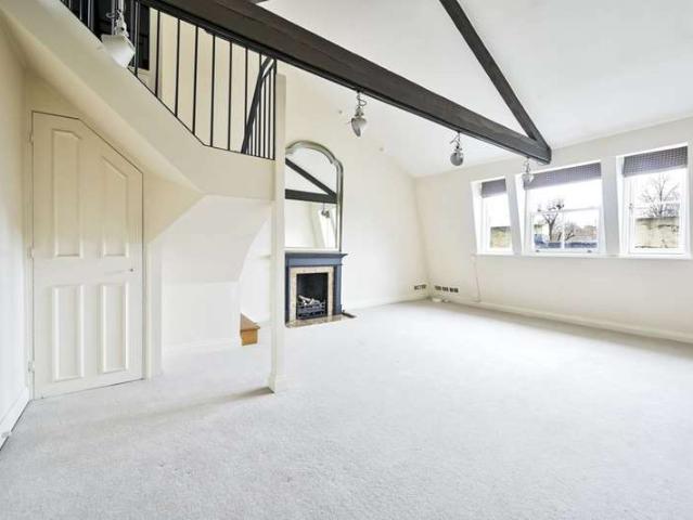 Flat for sale in South Kensington, Earl's Court