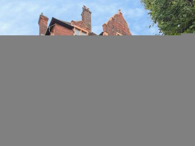 Flat for sale in Folkestone