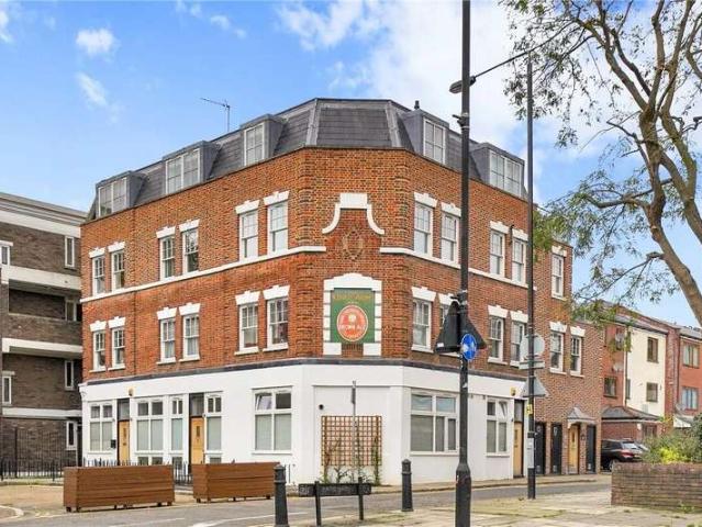 Flat for sale in Ratcliffe, Stepney