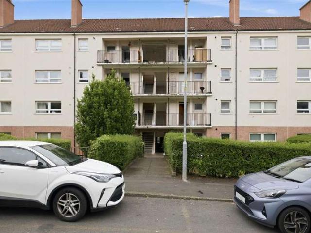 Flat for sale in Toryglen, Scotland