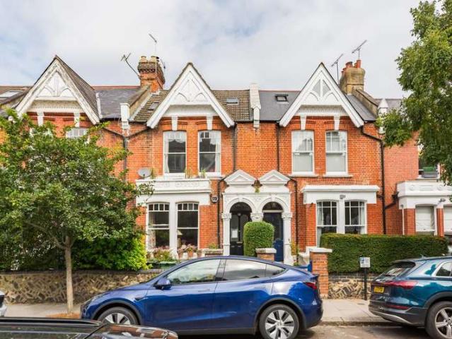 Flat for sale in Crouch End, Hornsey