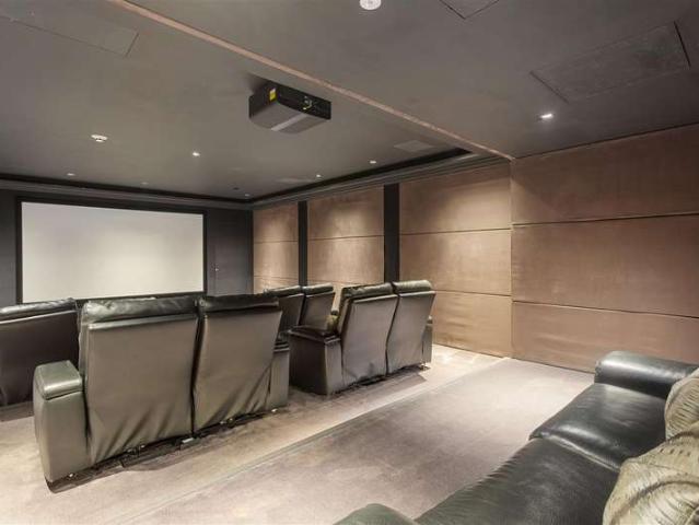 Flat for sale in St Clement Danes, Greater London