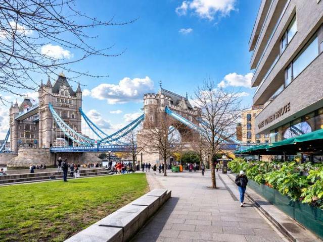 Flat for sale in Bermondsey, Greater London