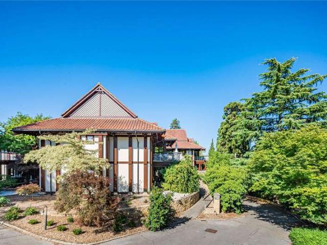 Flat for sale in Greater London