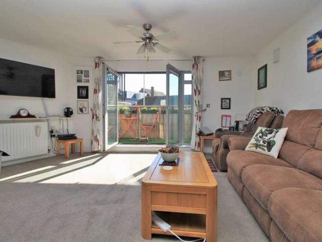 Flat for sale in Queen's Park, Brighton & Hove