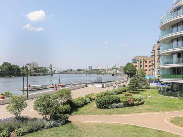 Flat for sale in Fulham Reach, Greater London
