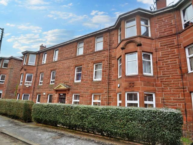 Flat for sale in Crossmyloof, Scotland