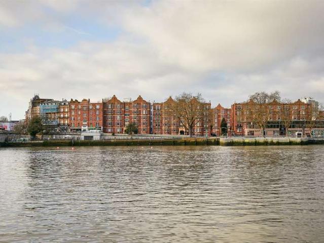 Flat for sale in Putney, Greater London
