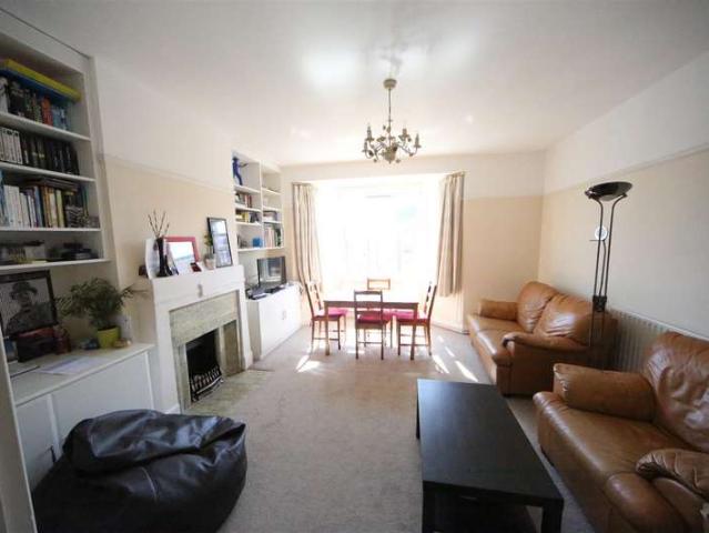 Flat for rent in South Hampstead, Greater London