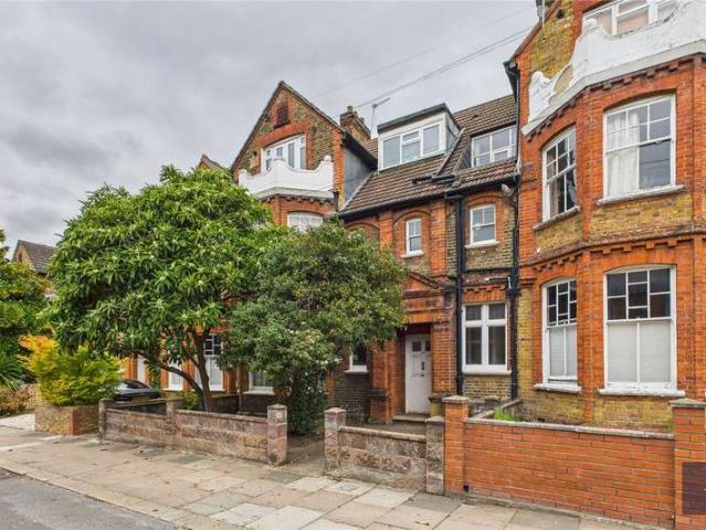 Flat for sale in London Borough of Lambeth, Greater London
