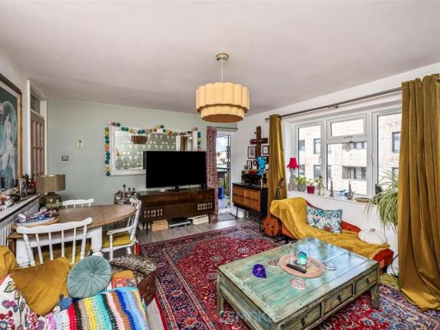 Flat for sale in Round Hill, Brighton & Hove