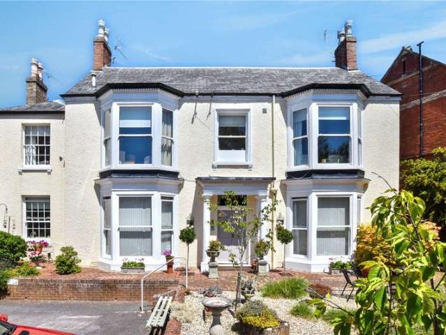 Flat for sale in Wilton, Rumwell