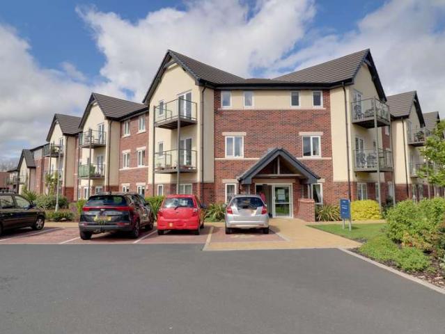 Flat for rent in Holmcroft, Stafford