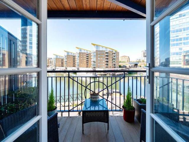 Flat for sale in Ratcliffe, Limehouse