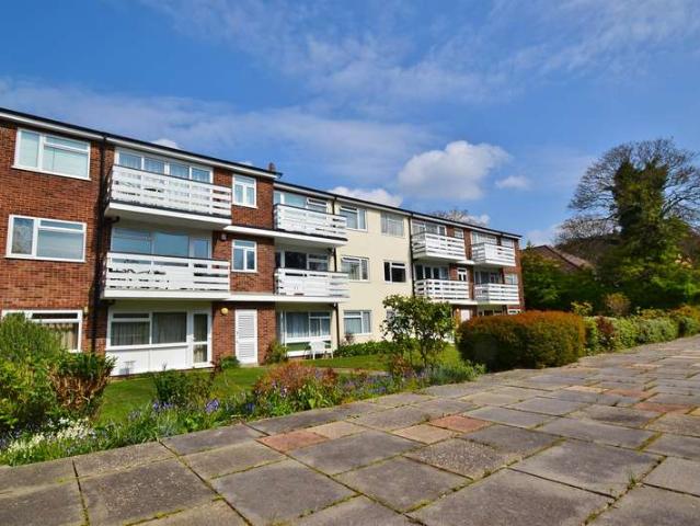 Flat for sale in Lansdowne, Bournemouth