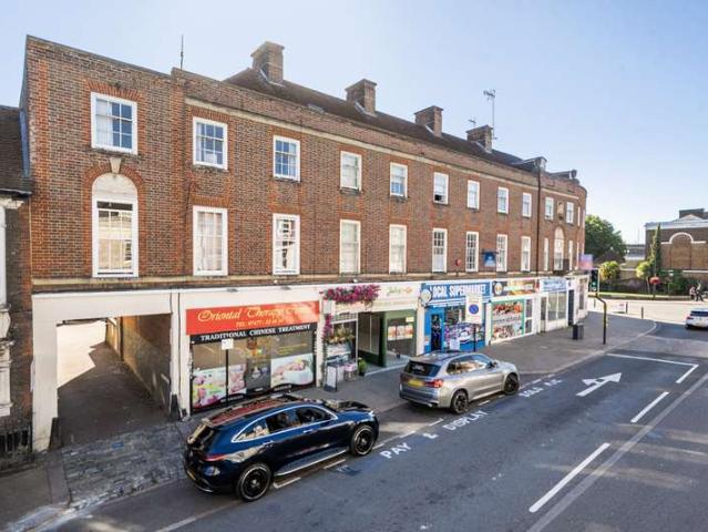 Flat for sale in High Wycombe Community Board, High Wycombe