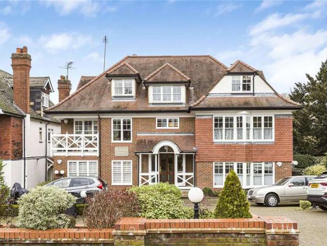 Flat for sale in Barnet, Hadley Wood