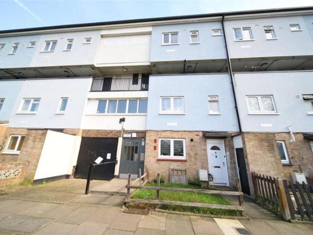 Flat for sale in Greater London