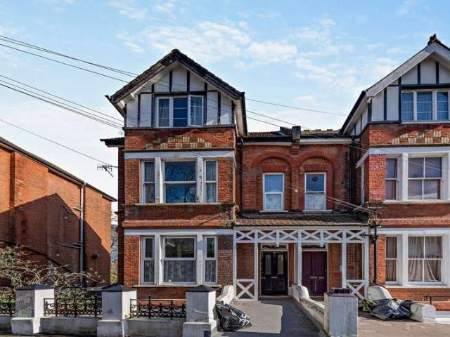 Flat for sale in Silverhill, Guestling Green