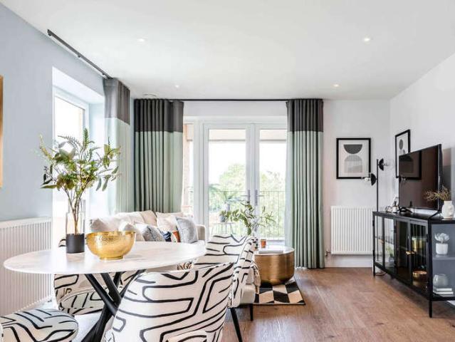 Flat for sale in Watford, North Watford