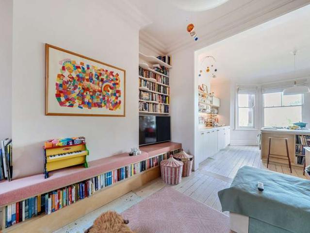 Flat for sale in London Borough of Lewisham, Greater London
